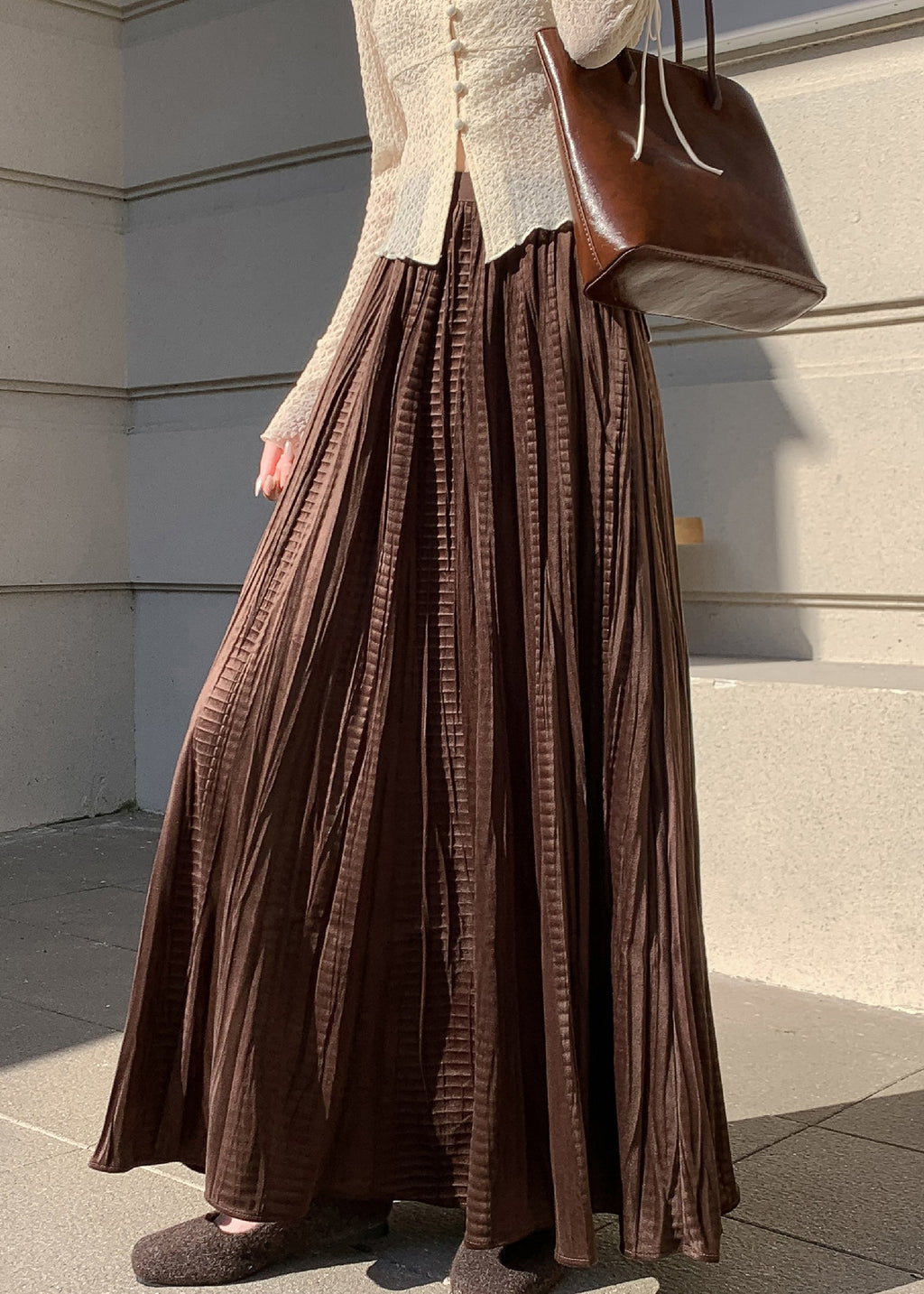Effortlessly Elegant Garment with a Timeless Design