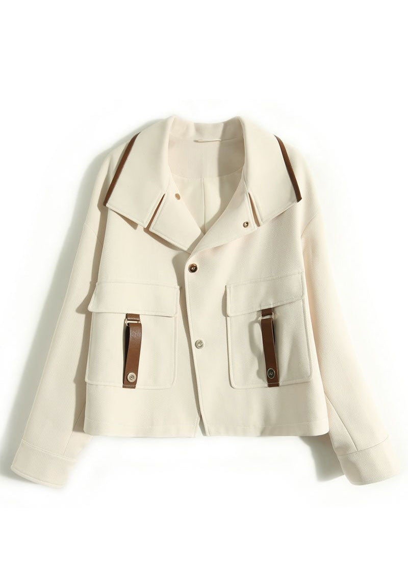 Well Tailored Coat with a Graceful Silhouette
