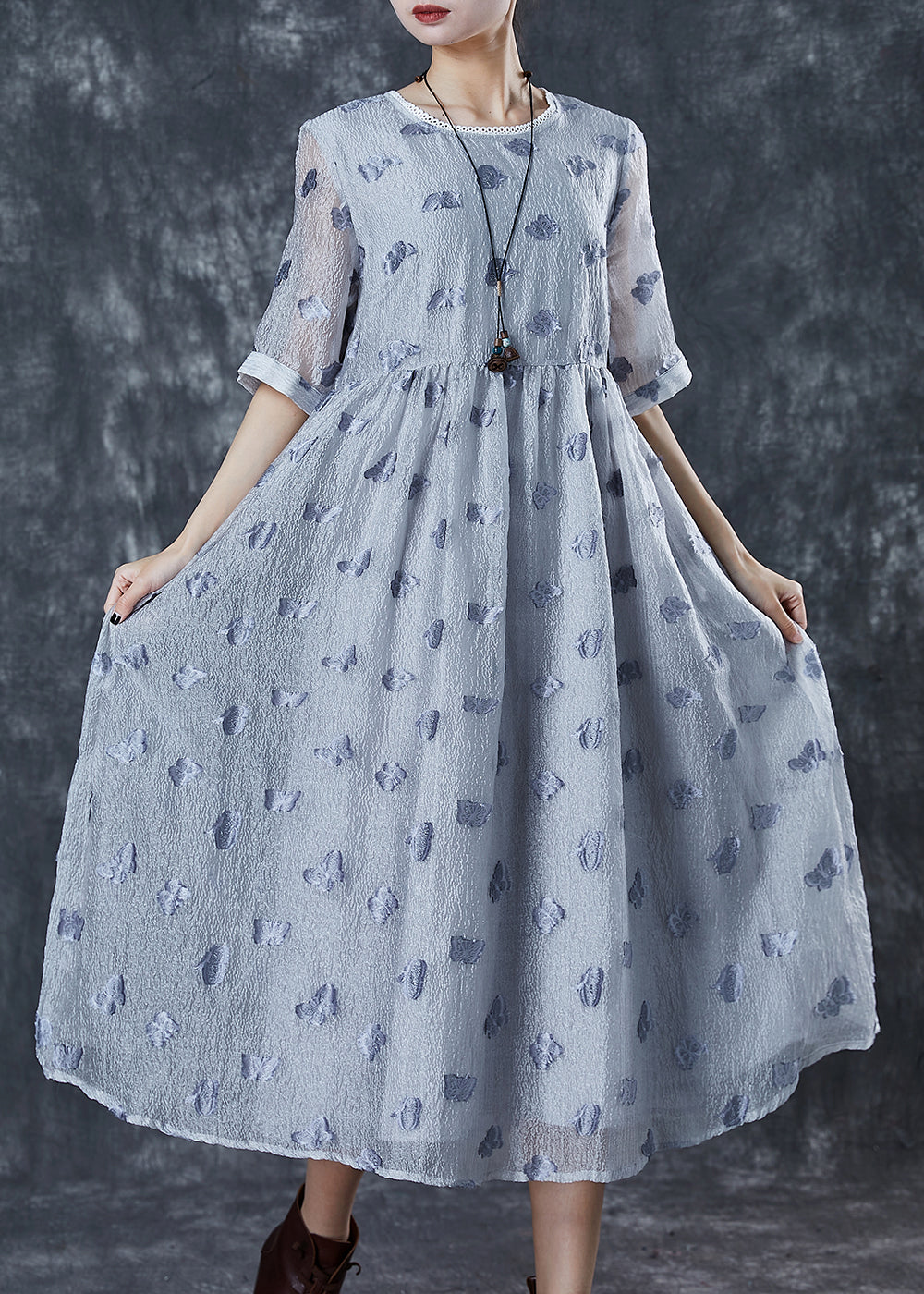 Beautifully Finished Dress in a Timeless Design