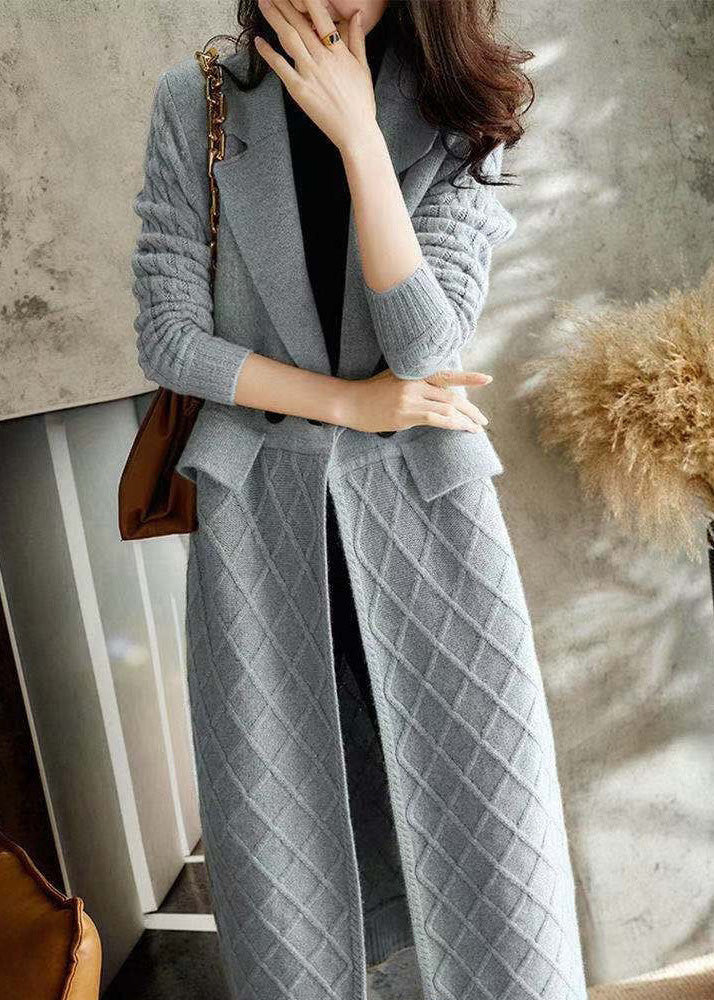 Effortlessly Elegant Coat with a Timeless Design