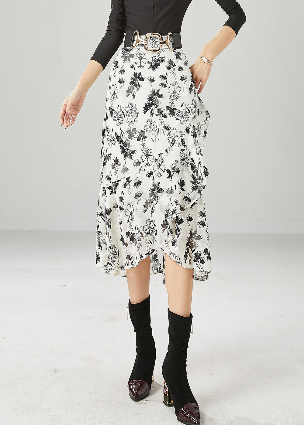 Well Tailored Garment with a Graceful Silhouette