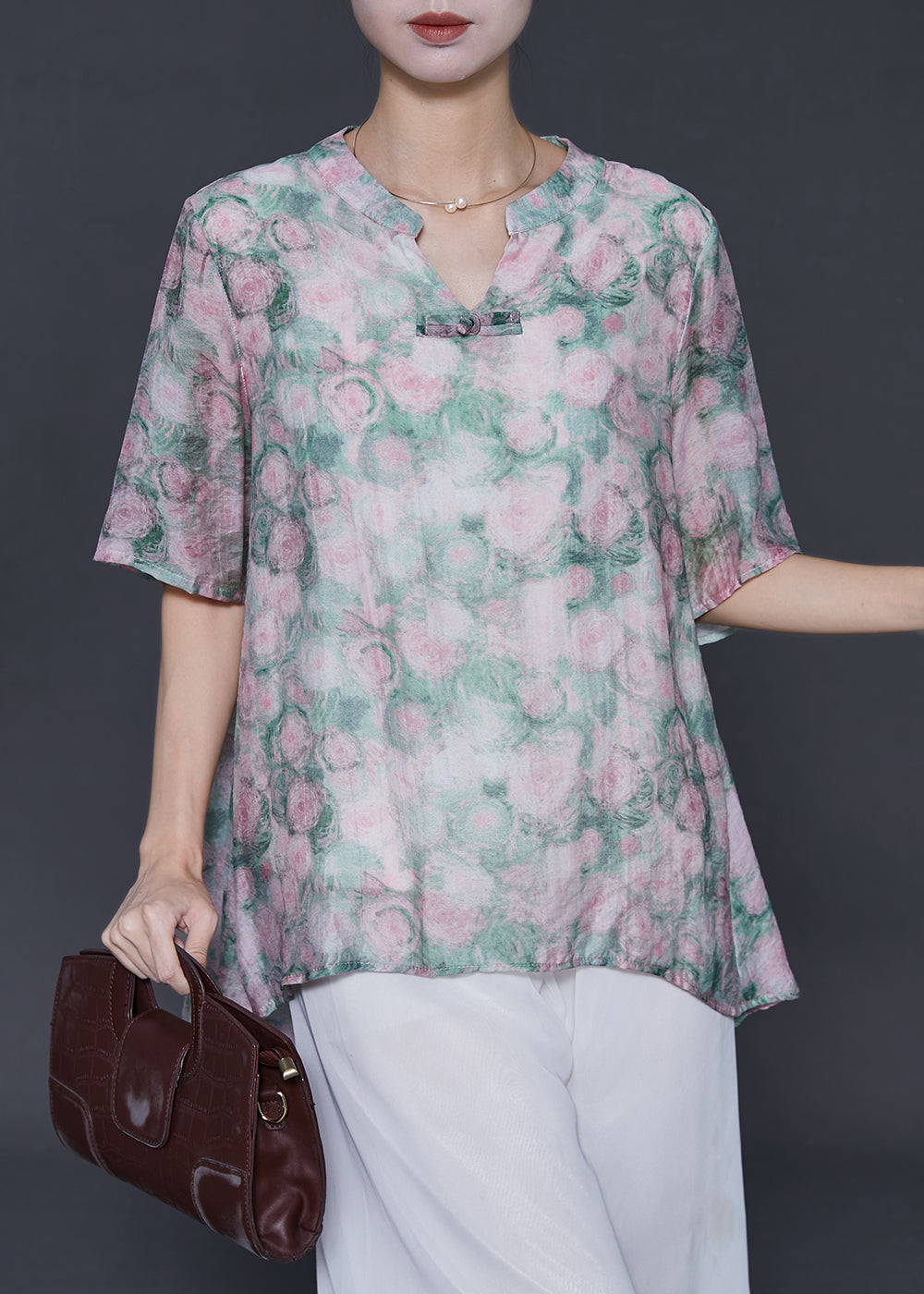 Elegantly Styled Blouse for Everyday Wear