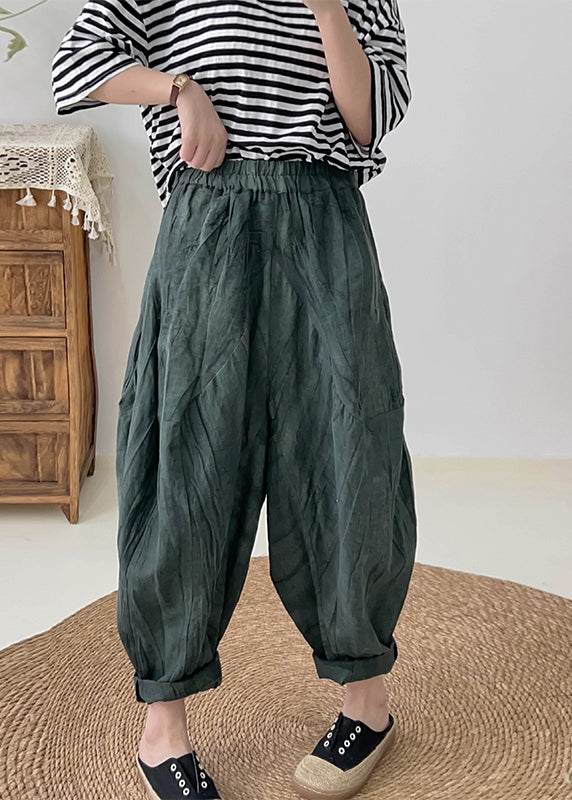 Well Tailored Pants with a Graceful Silhouette