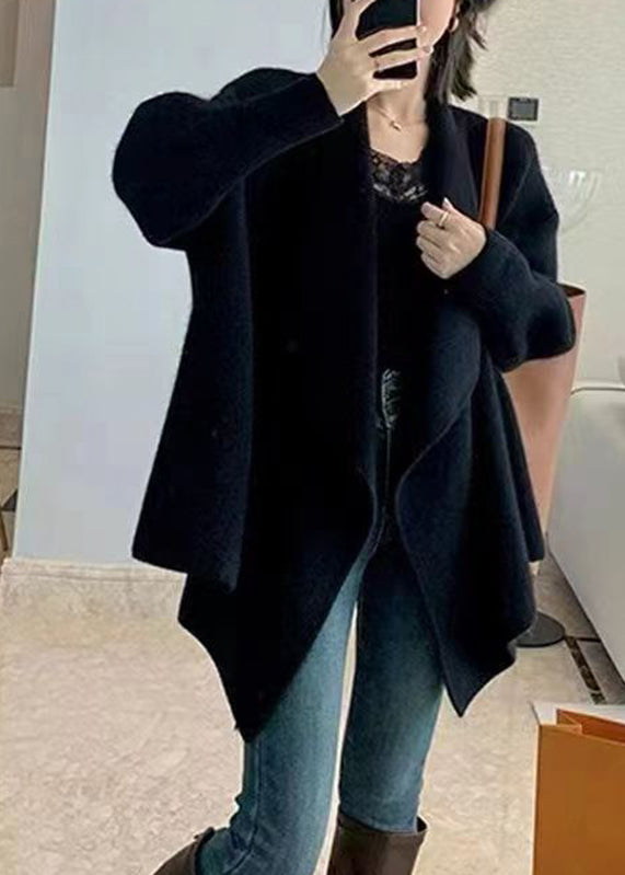 Sophisticated Coat with a Clean Classic Look