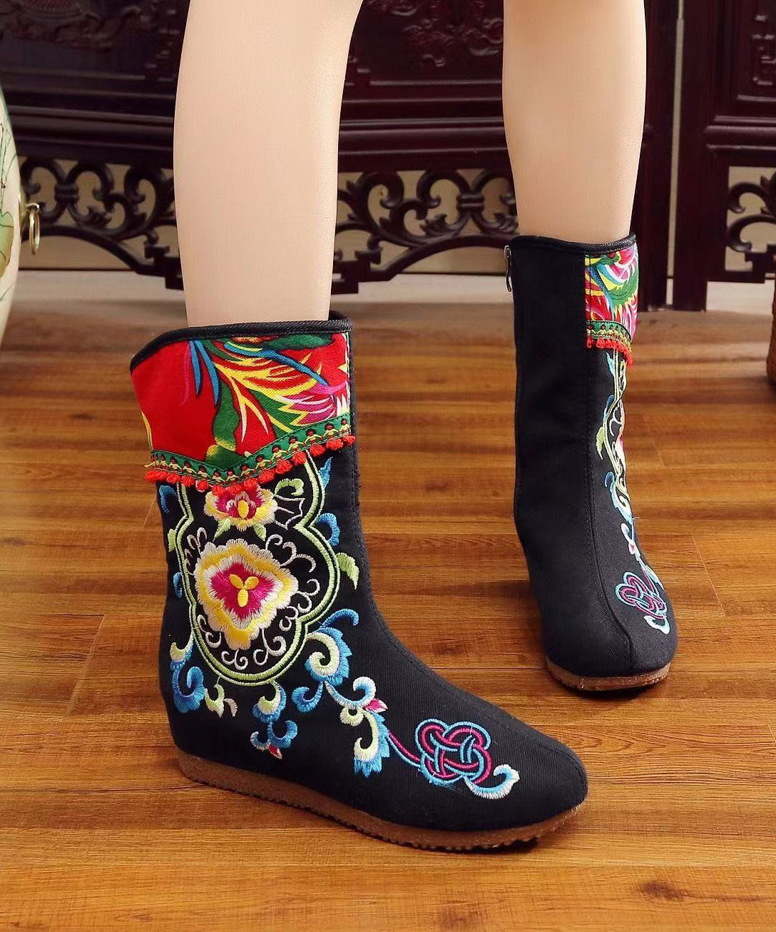 Chic Orthopedic Boots with Unique Design