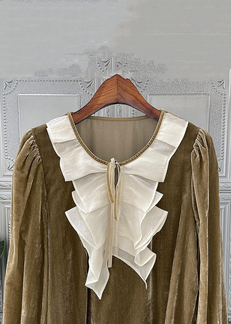 Effortlessly Elegant Top with a Timeless Design