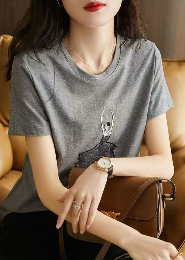 A Vintage Style Top with Delicate Timeless Details