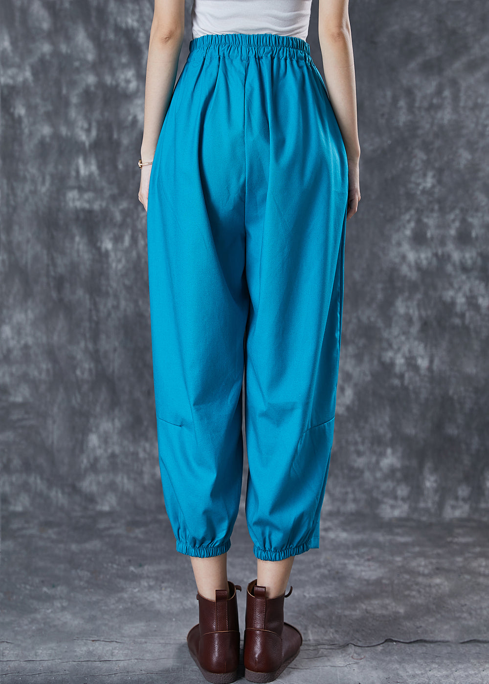Well Tailored Pants with a Graceful Silhouette