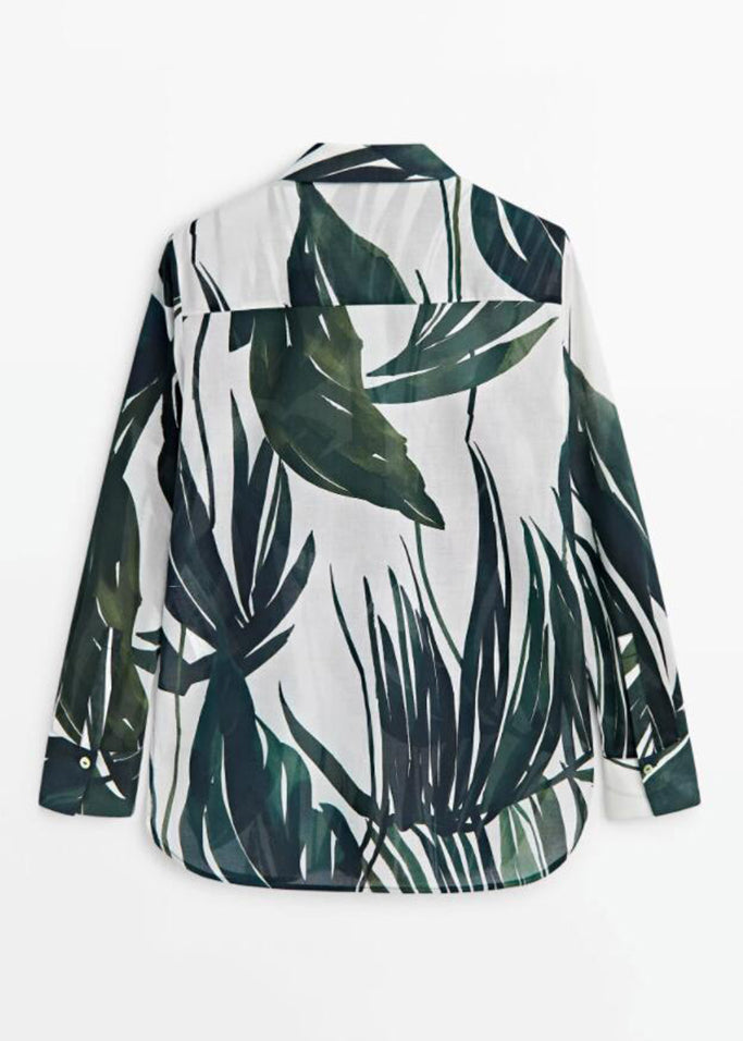 Classic Vintage Shirt with a Flattering Fit