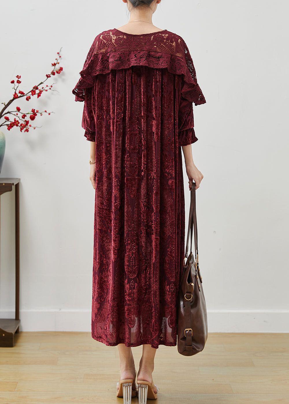 Beautifully Crafted Dress in a Classic Style
