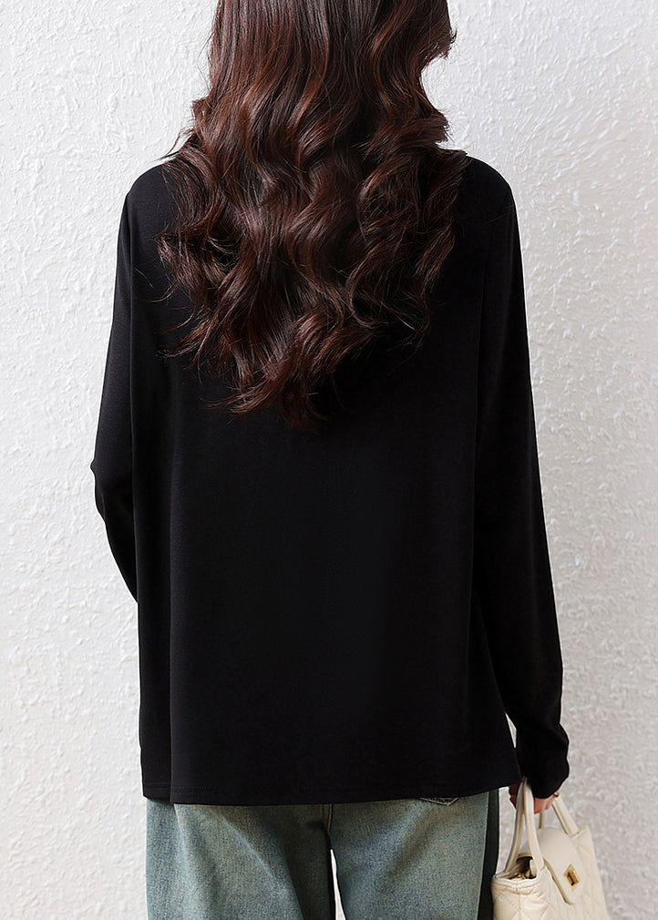 Effortlessly Elegant Top with a Timeless Design