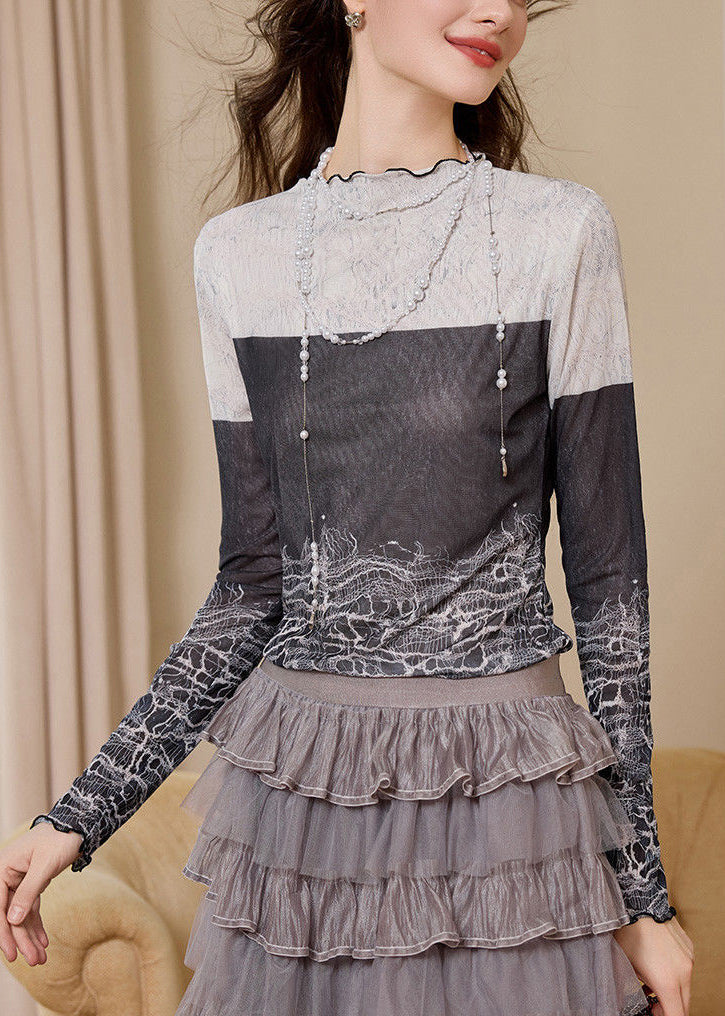 Well Tailored Top with a Graceful Silhouette