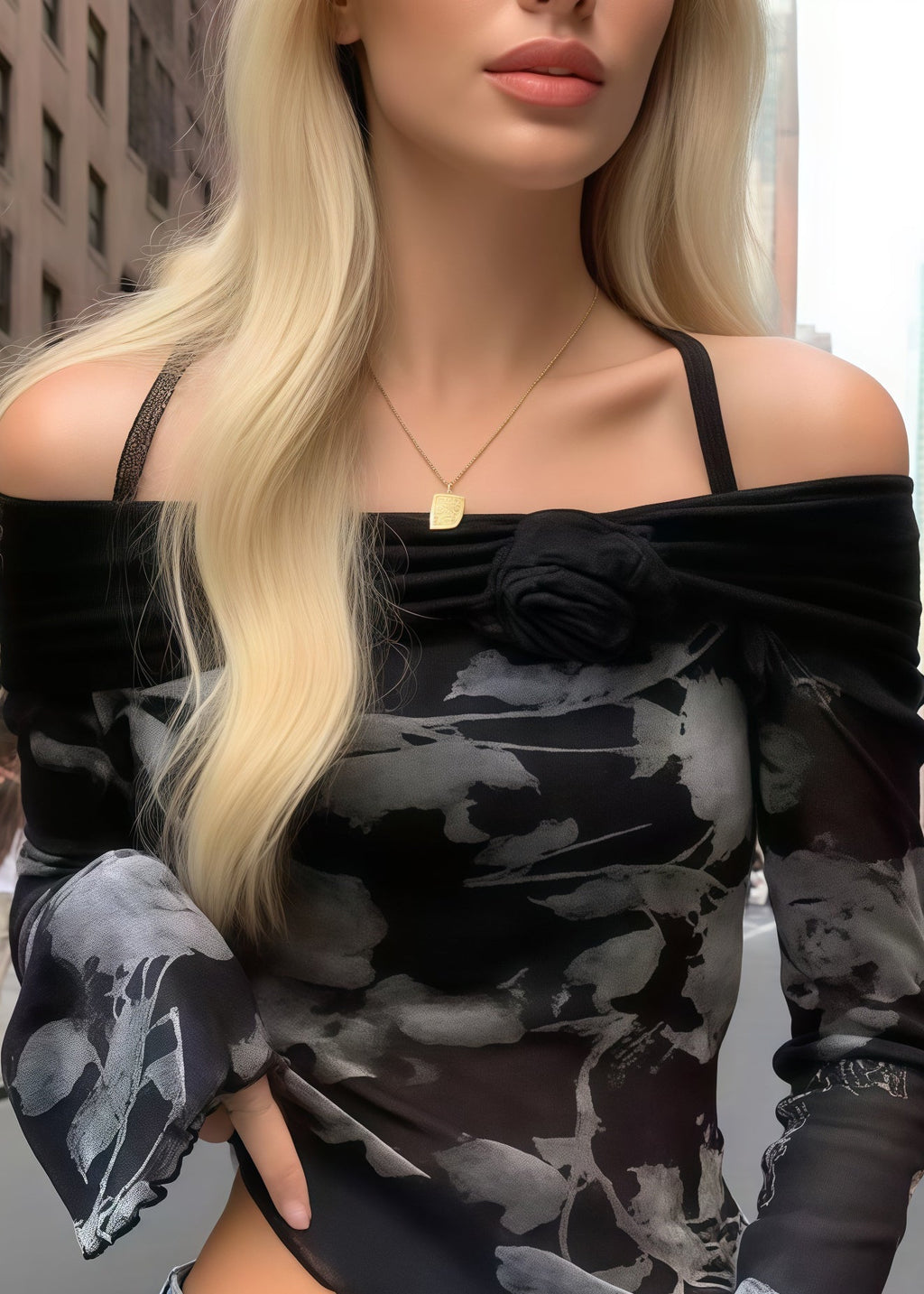 Well Tailored Top with a Graceful Silhouette