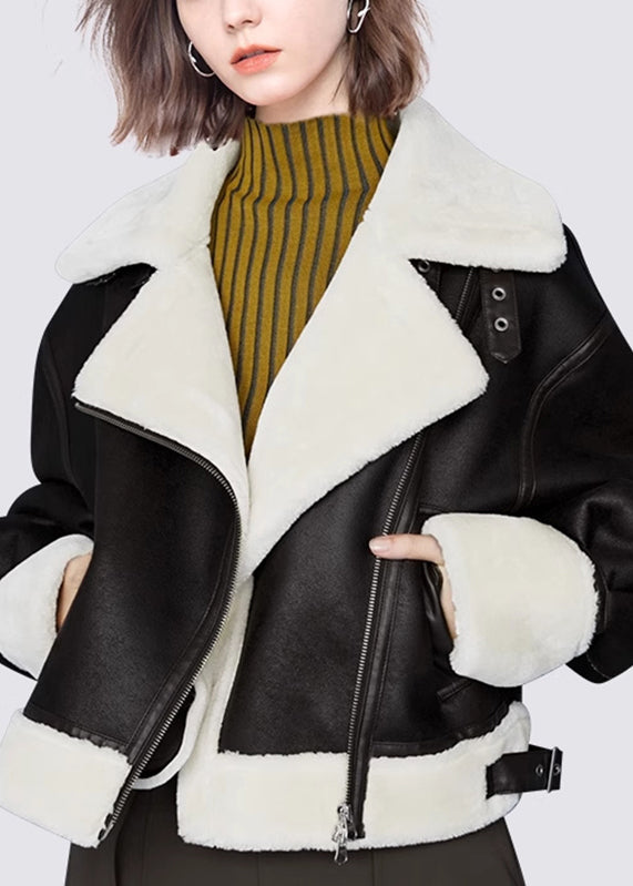 Effortlessly Elegant Coat with a Timeless Design