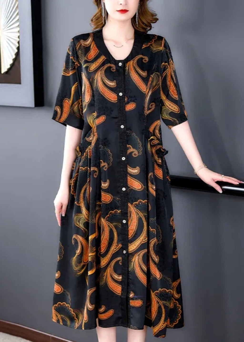 Gracefully Styled Dress for Any Occasion