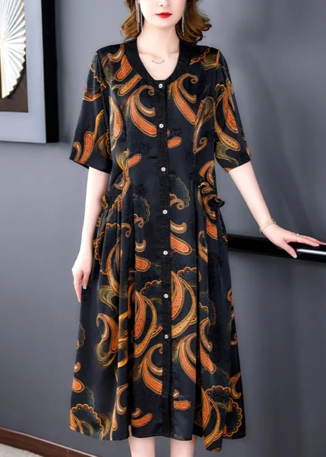 Gracefully Styled Dress for Any Occasion
