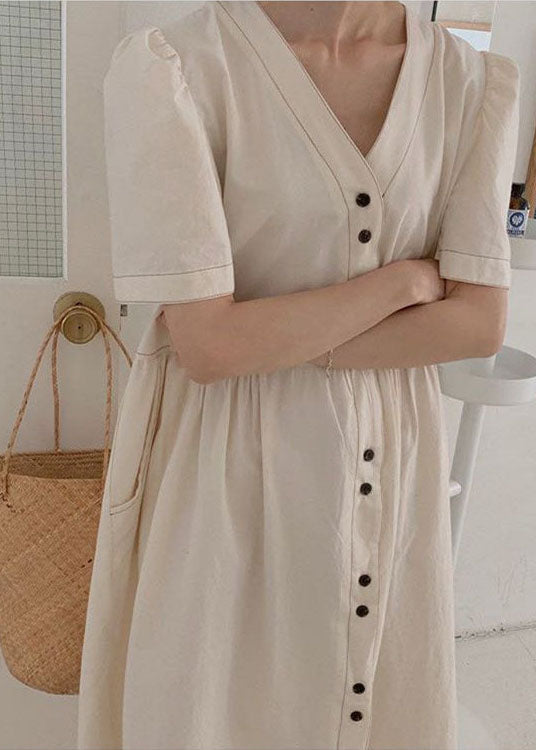 Effortlessly Elegant Dress with a Timeless Design