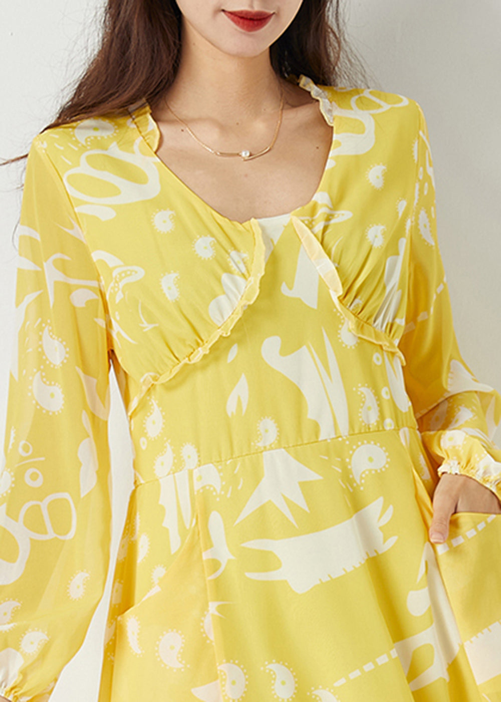 Beautifully Crafted Dress in a Classic Style