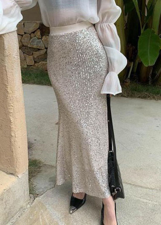 Well Tailored Garment with a Graceful Silhouette