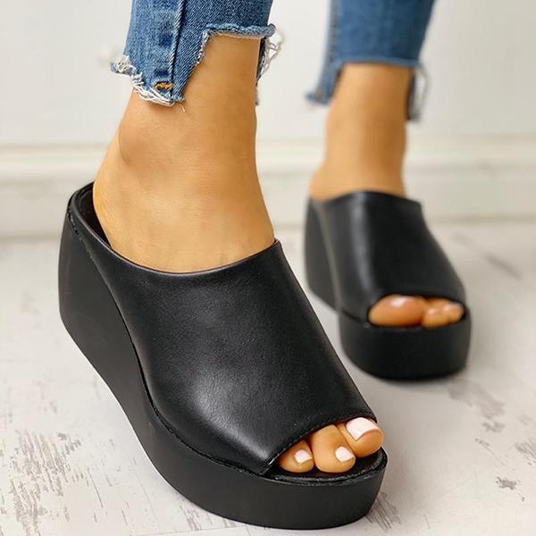 Chic Orthopedic Sandals with Unique Design