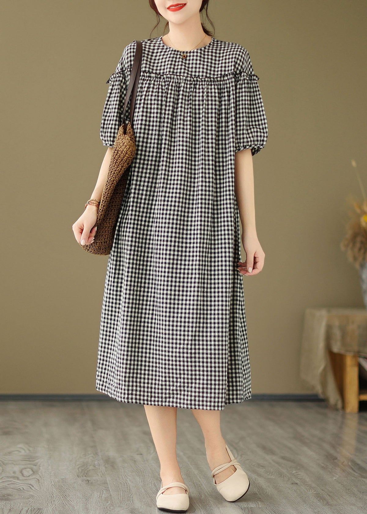 Beautifully Crafted Dress in a Classic Style