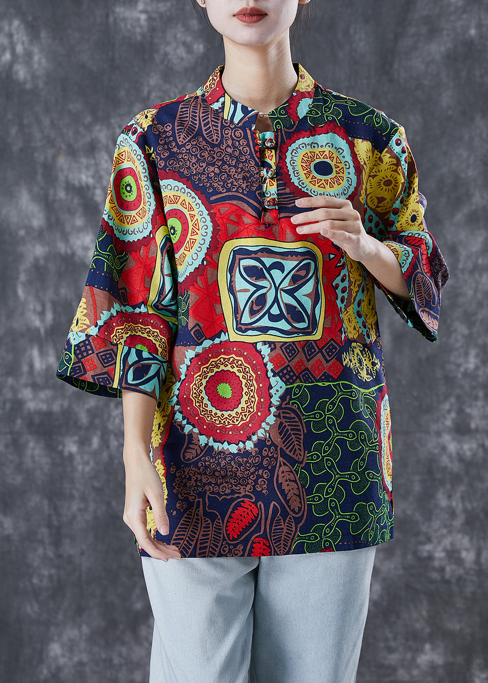 Well Tailored Blouse with a Graceful Silhouette