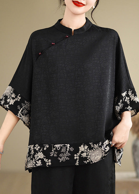 Classic Vintage Shirt with a Flattering Fit
