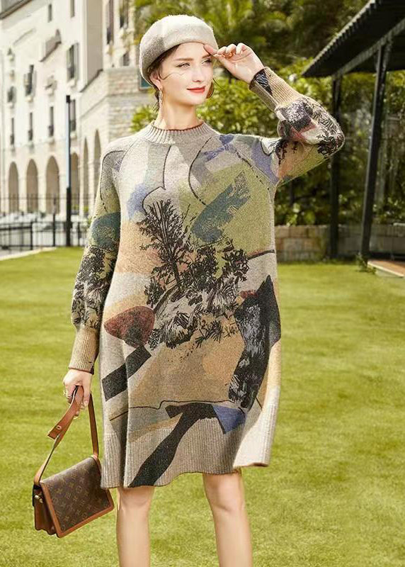 Gracefully Styled Dress for Any Occasion