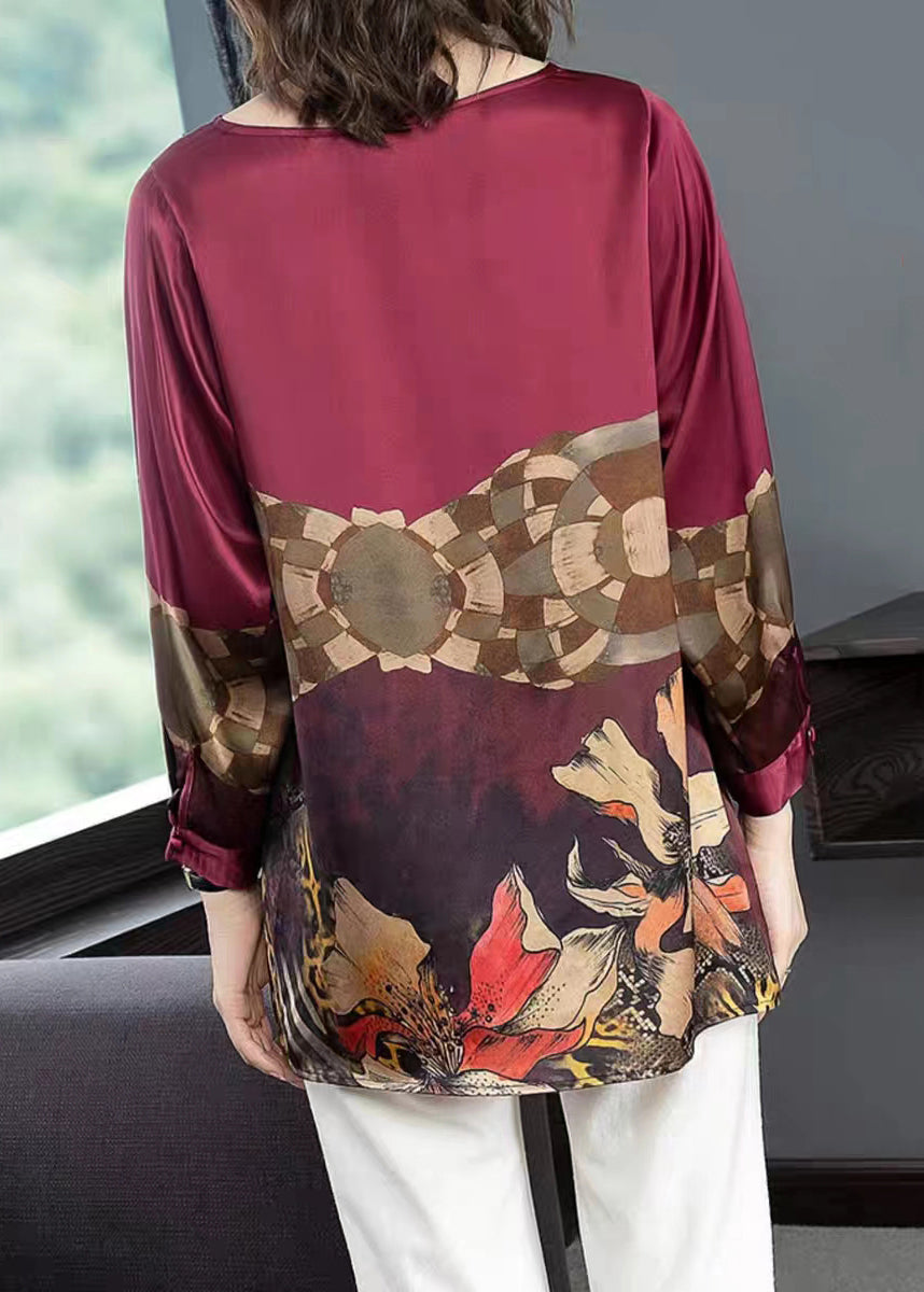 Effortlessly Elegant Top with a Timeless Design