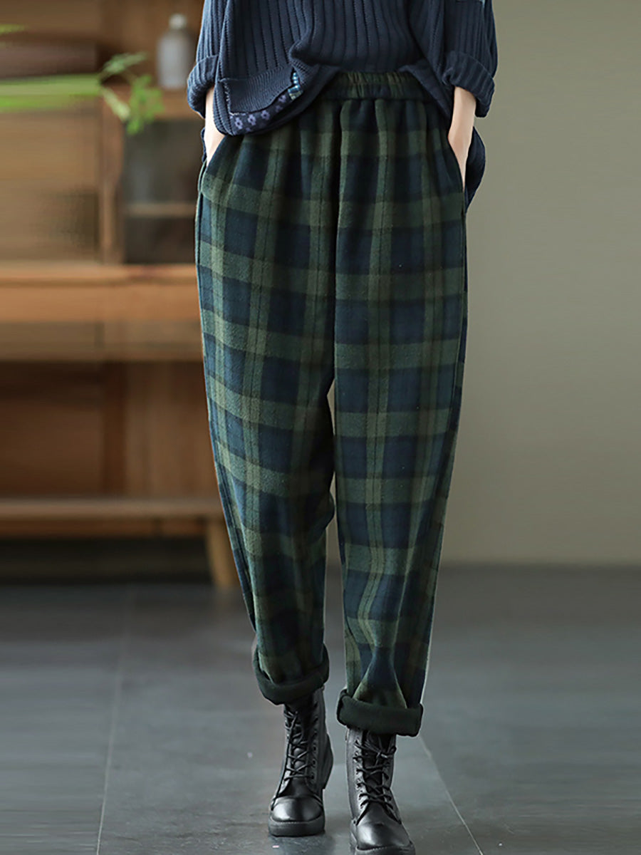 Effortlessly Elegant Pants with a Timeless Design