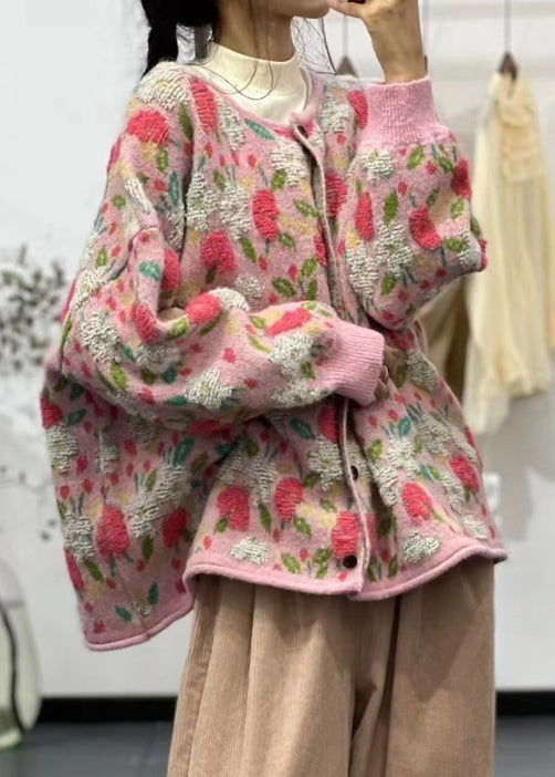 Classic Vintage Cardigan with a Flattering Fit
