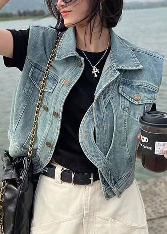 Gracefully Styled Coat for Any Occasion