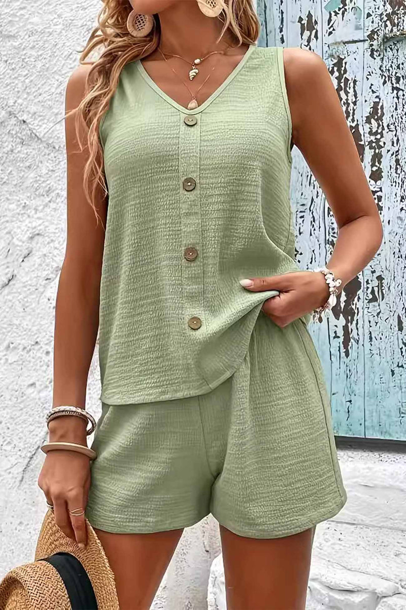 Beautifully Finished Top in a Timeless Design