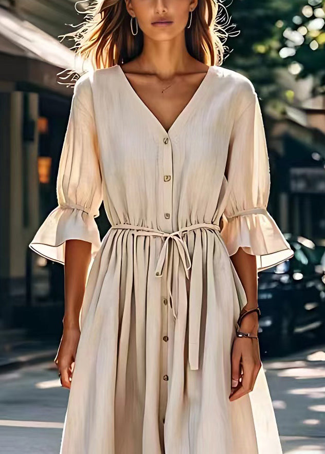 Effortlessly Elegant Dress with a Timeless Design