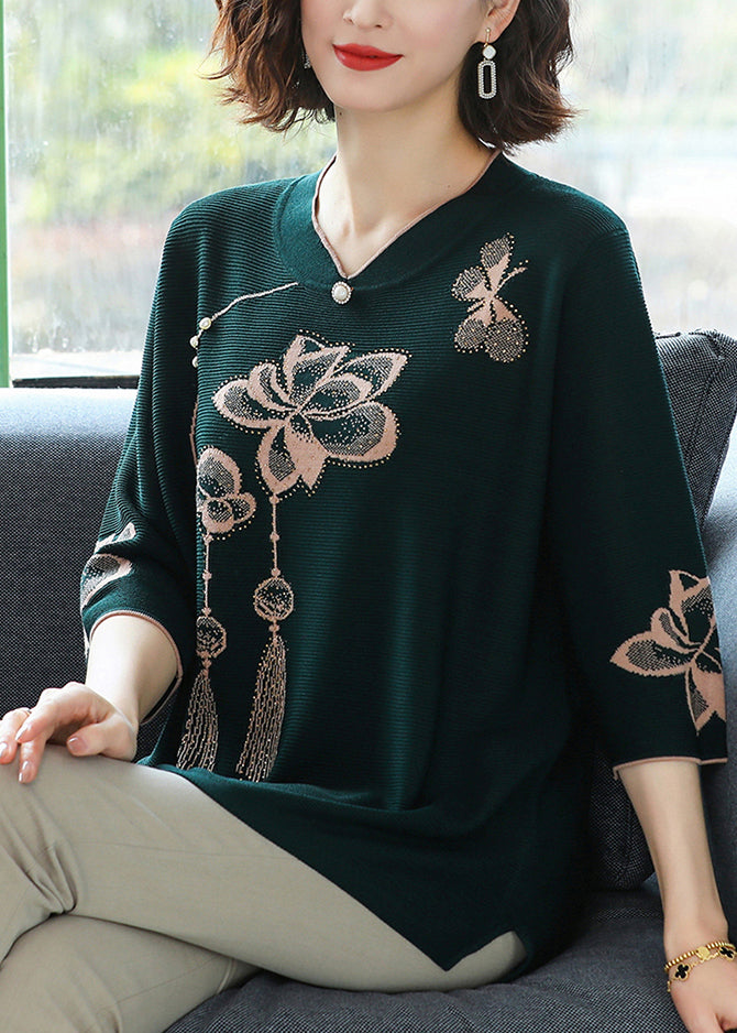Well Tailored Top with a Graceful Silhouette