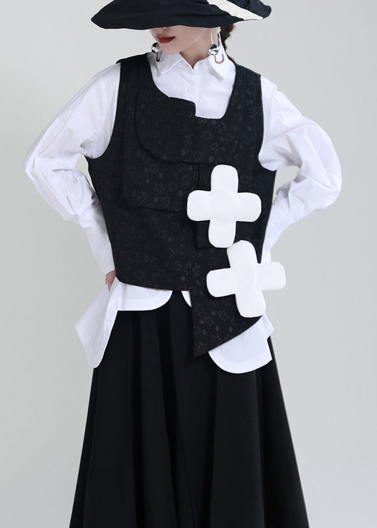 Effortlessly Elegant Garment with a Timeless Design
