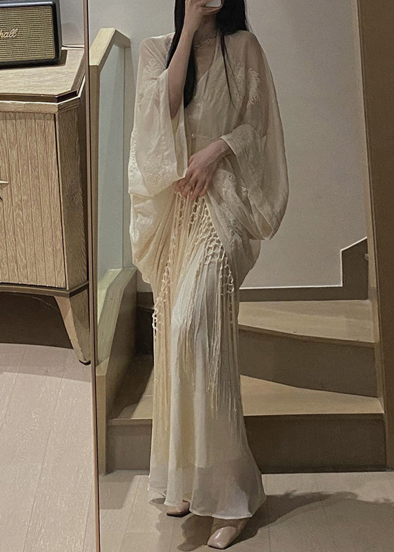 Well Tailored Cardigan with a Graceful Silhouette