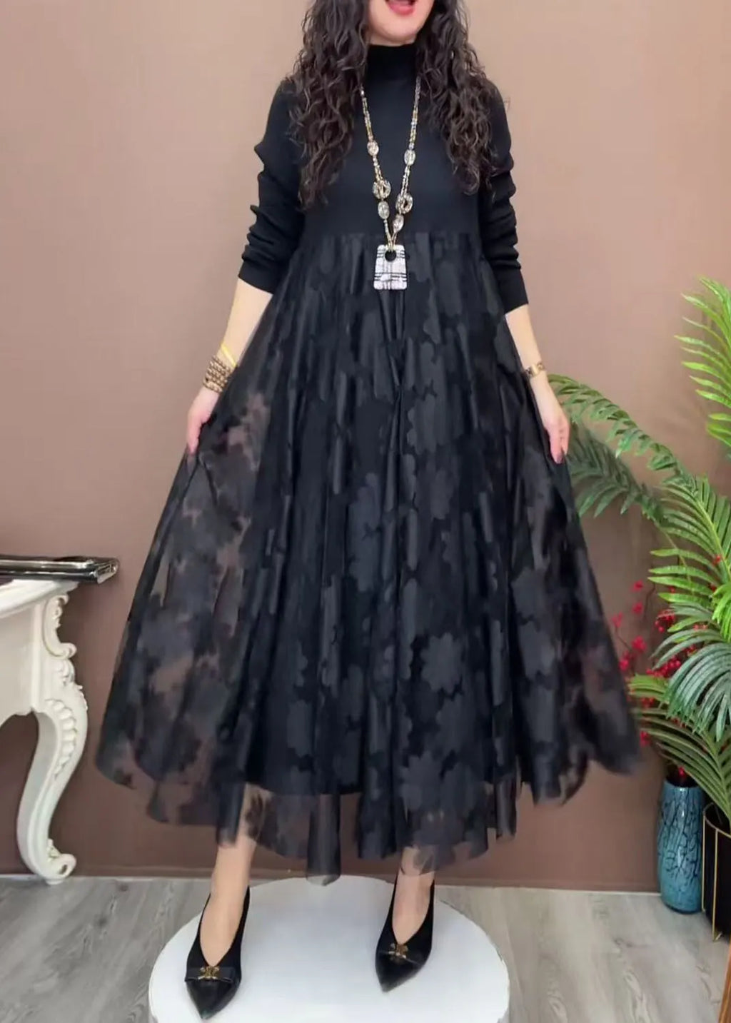 Sophisticated Dress with a Clean Classic Look
