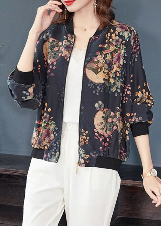 Effortlessly Elegant Coat with a Timeless Design