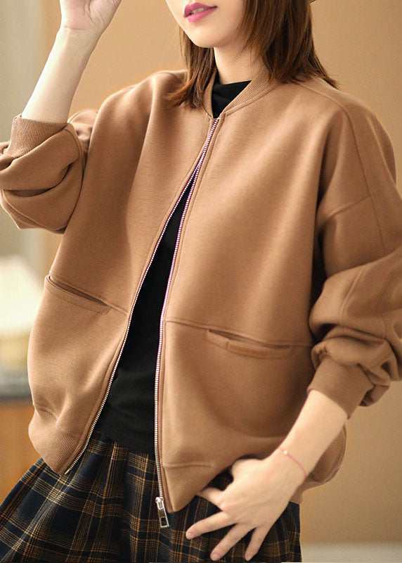 Well Tailored Coat with a Graceful Silhouette