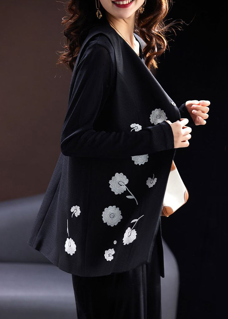 Beautifully Finished Coat in a Timeless Design