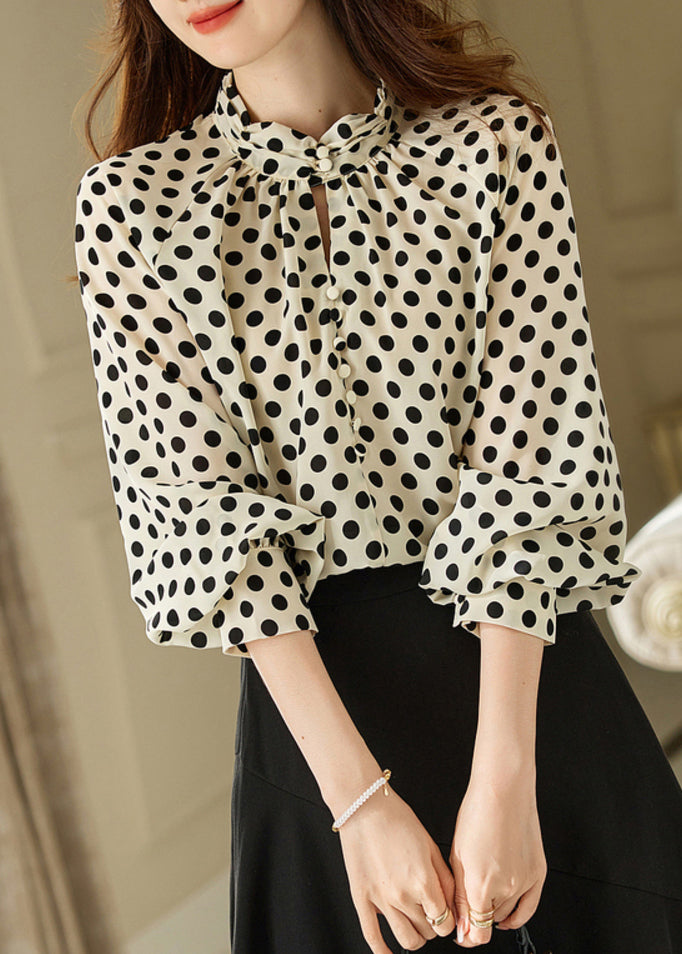 Well Tailored Shirt with a Graceful Silhouette