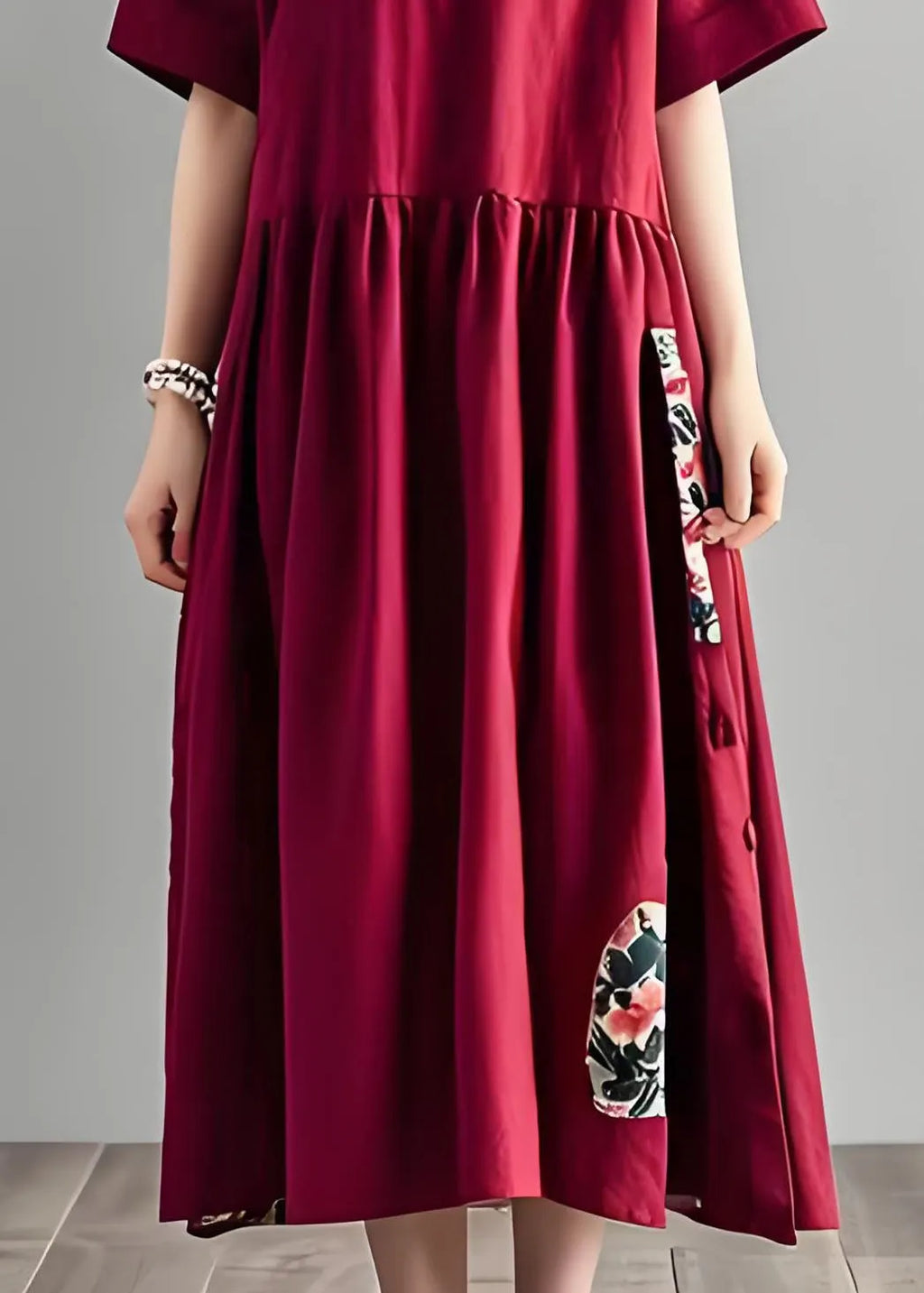 Effortlessly Elegant Dress with a Timeless Design