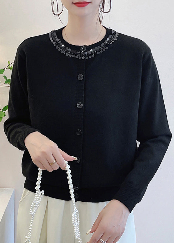 Gracefully Styled Cardigan for Any Occasion