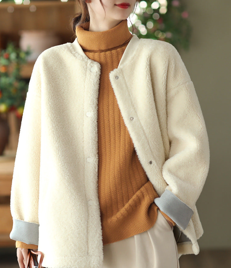 Beautifully Finished Coat in a Timeless Design