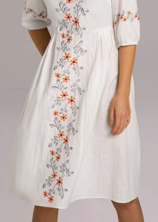 Classic Vintage Dress with a Flattering Fit