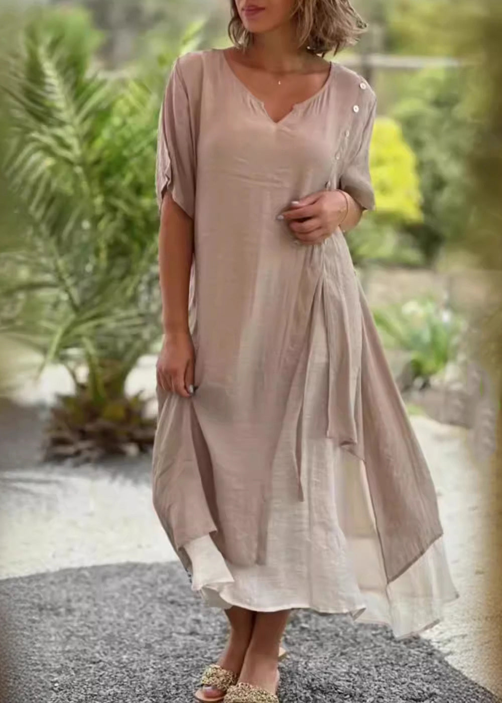 Classic Vintage Dress with a Flattering Fit