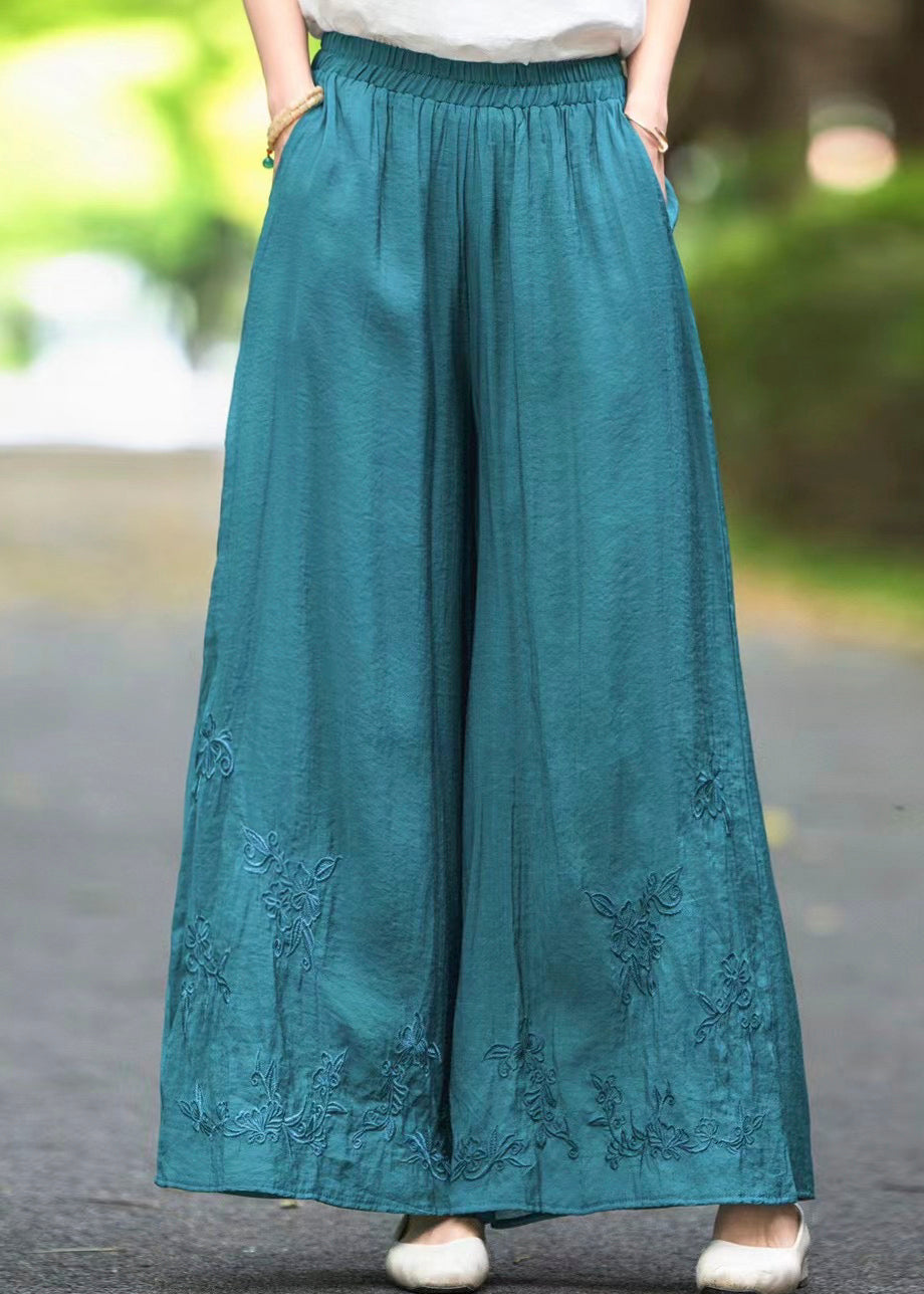 Effortlessly Elegant Pants with a Timeless Design
