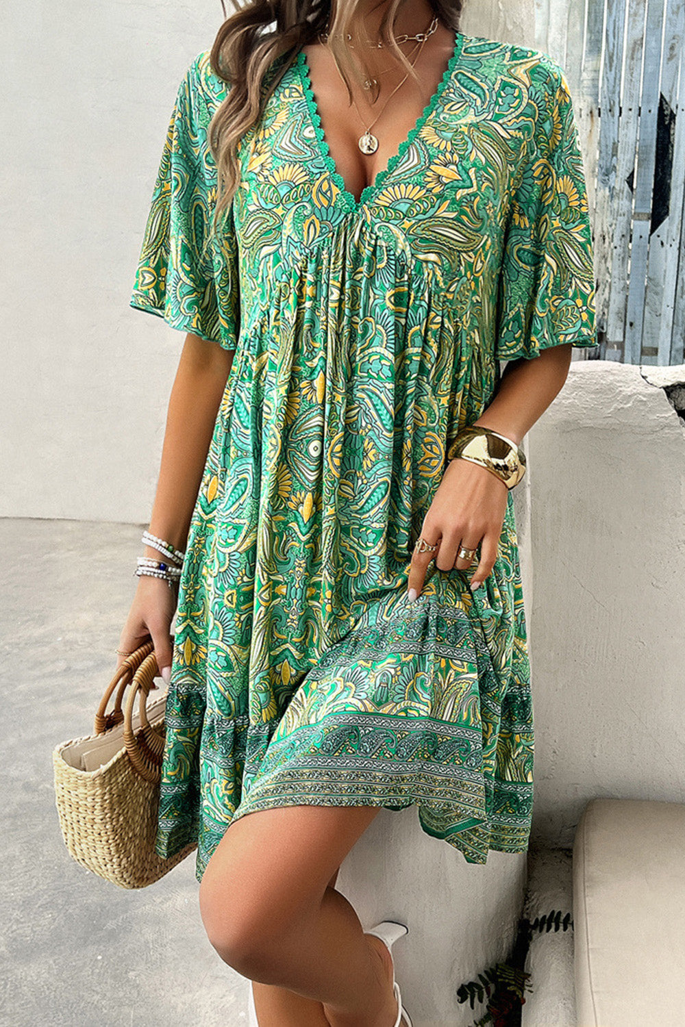 Beautifully Finished Dress in a Timeless Design