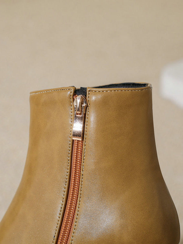 Graceful Orthopedic Boots for Modern Look